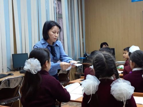 Открытый урок по программе "многоязычность". Обучение кыргызского языка как второй язык методом коммуникации.